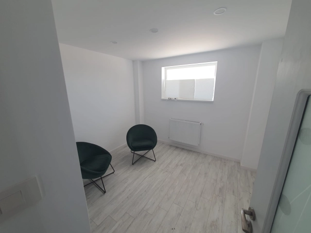 Apartament 8 camere - Valea Lupului
