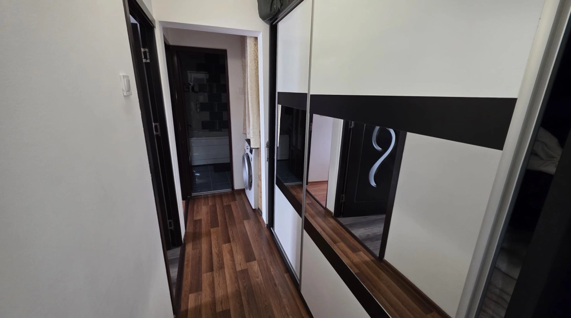 Oferta De vanzare apartament, 3 camere, decomandat, 60 mp, Alexandru cel Bun,  Piata Alexandru imagine 3
