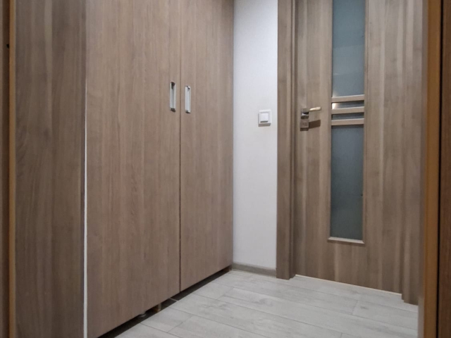De vanzare apartament, 2 camere,  semidecomandat,  50 mp, Podu Ros,  (Sensul Giratoriu) 162472