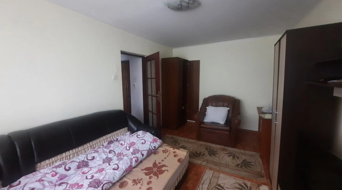 Oferta Precista apartament 47 mp, 2 camere, decomandat, de vanzare,  Scoala nr 4 imagine 1