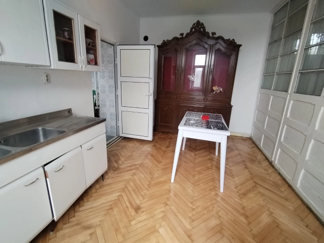 Apartament 3 camere - Central