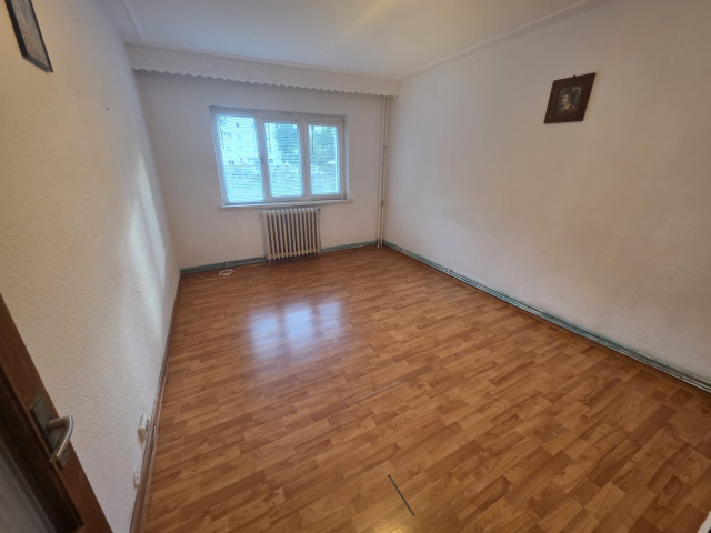 Alexandru cel Bun apartament  44 mp, 2 camere,  decomandat, de vanzare,  (Piata Alexandru) 163304