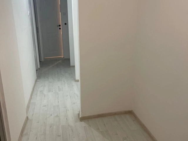 Apartament 3 camere - Tomesti