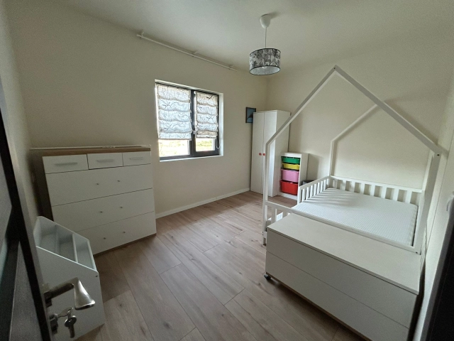 Apartament 4 camere - Breazu