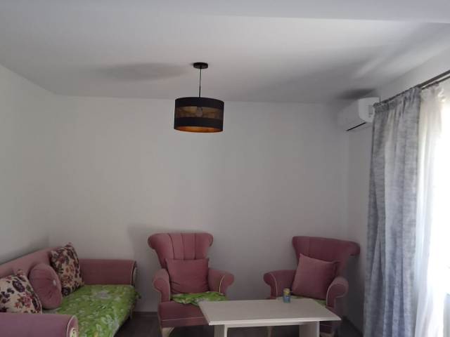 De vanzare vila, 4 camere,  100mp, Visani,  (dupa TLT la strada principala) 163047