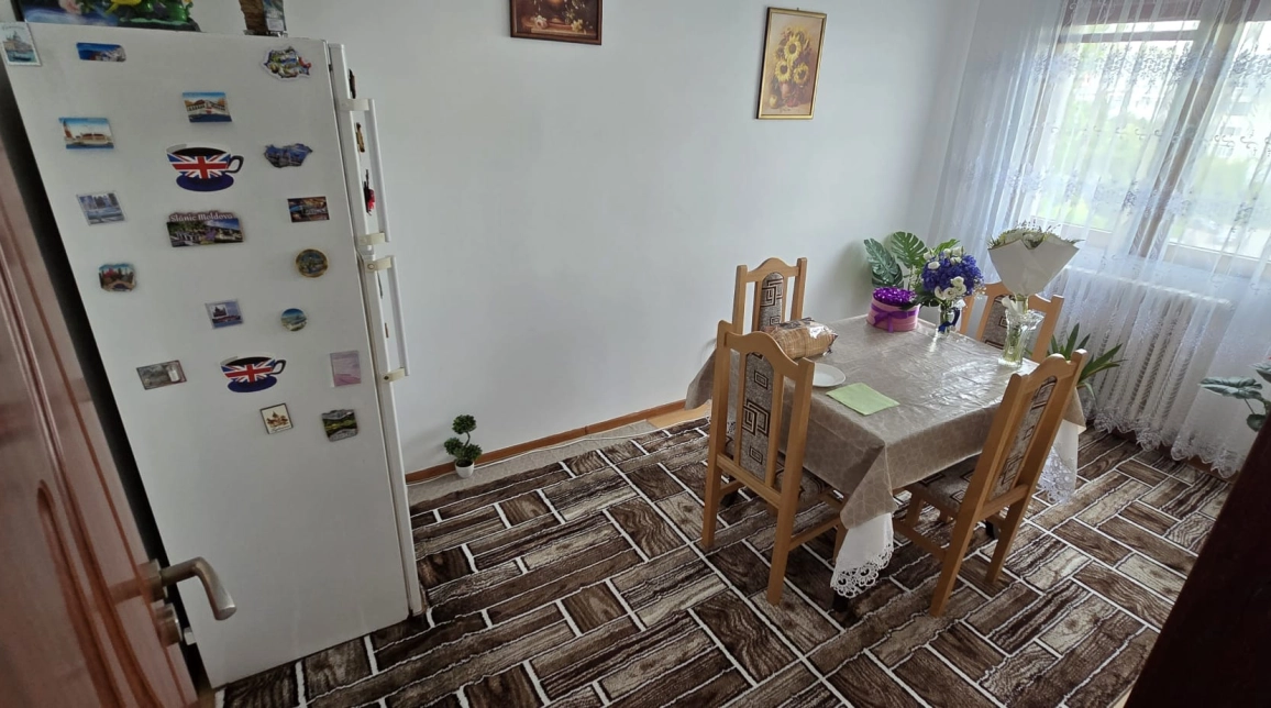 Oferta Apartament, 3 camere semidecomandat, 65 mp, Podu Ros, de vanzare,  Sensul giratoriu imagine 6