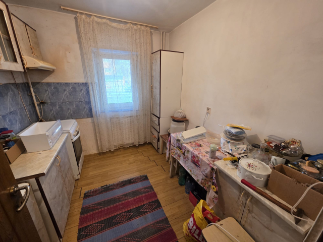 Dacia apartament  58 mp, 3 camere,  decomandat, de vanzare,   161539