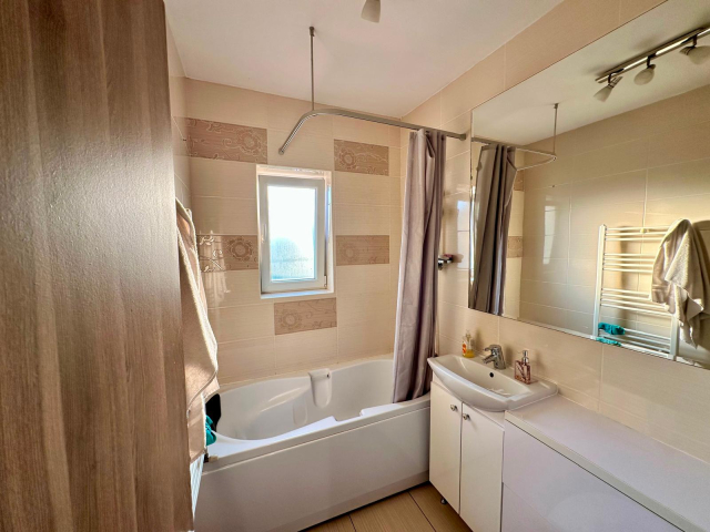 3 camere,  open-space,  70 mp, de vanzare apartament in zona Valea Lupului,  (Rond Era) 162998