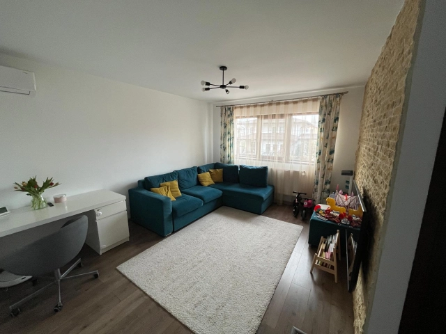 Apartament 3 camere - Popas Pacurari