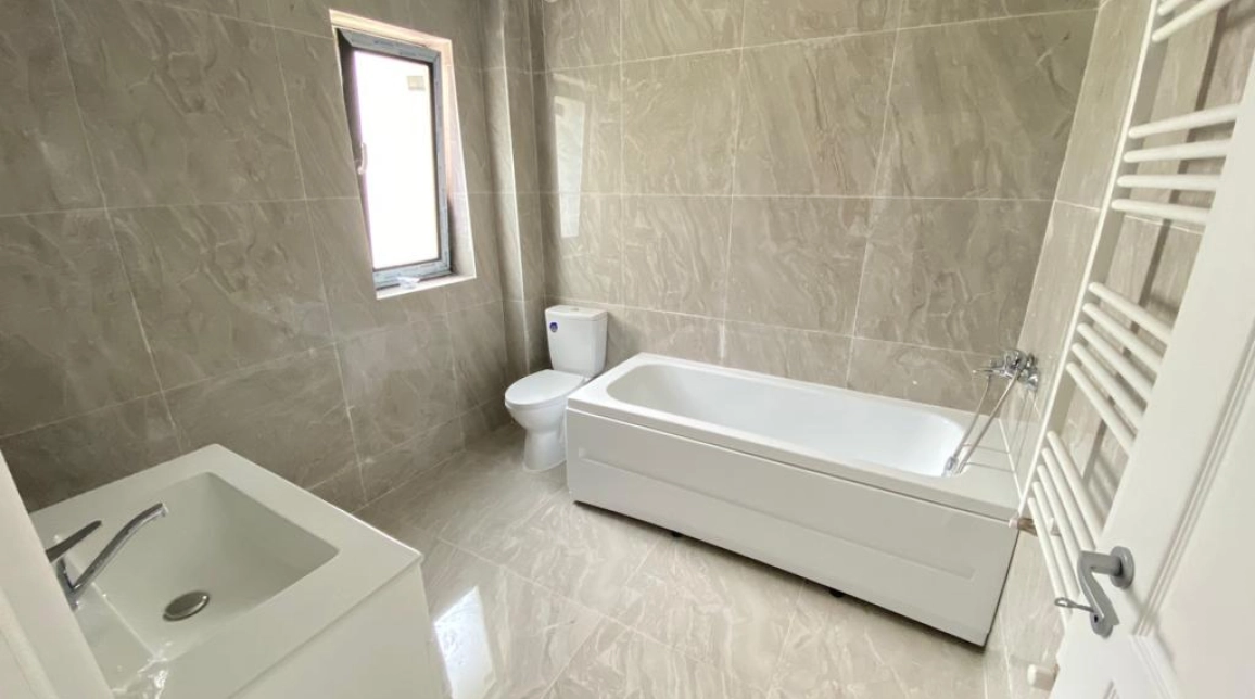 Oferta De vanzare casa, 4 camere, 100 mp, Miroslava,  La 3 km de Primaria Miroslava imagine 6