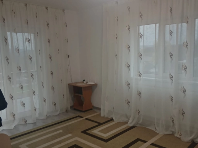 Apartament 5 camere - Ciurbesti