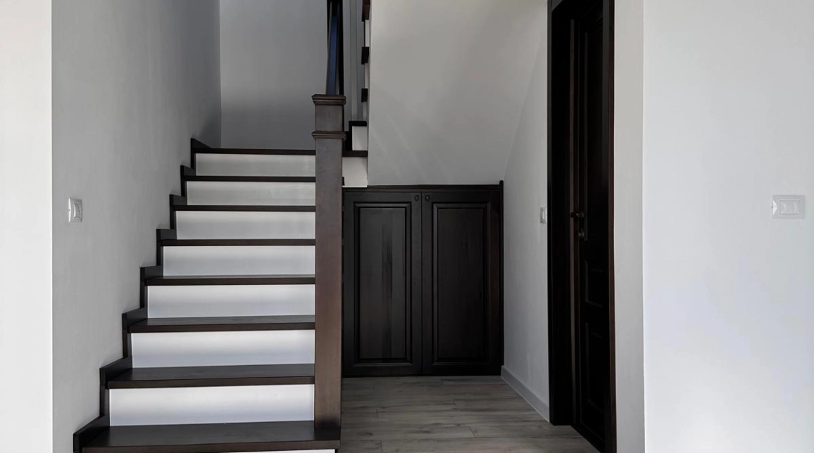 Oferta Casa de vanzare, 4 camere, 105 mp, Breazu,  Statie de autobus imagine 2