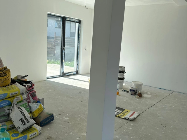 Apartament 4 camere - Valea Adanca