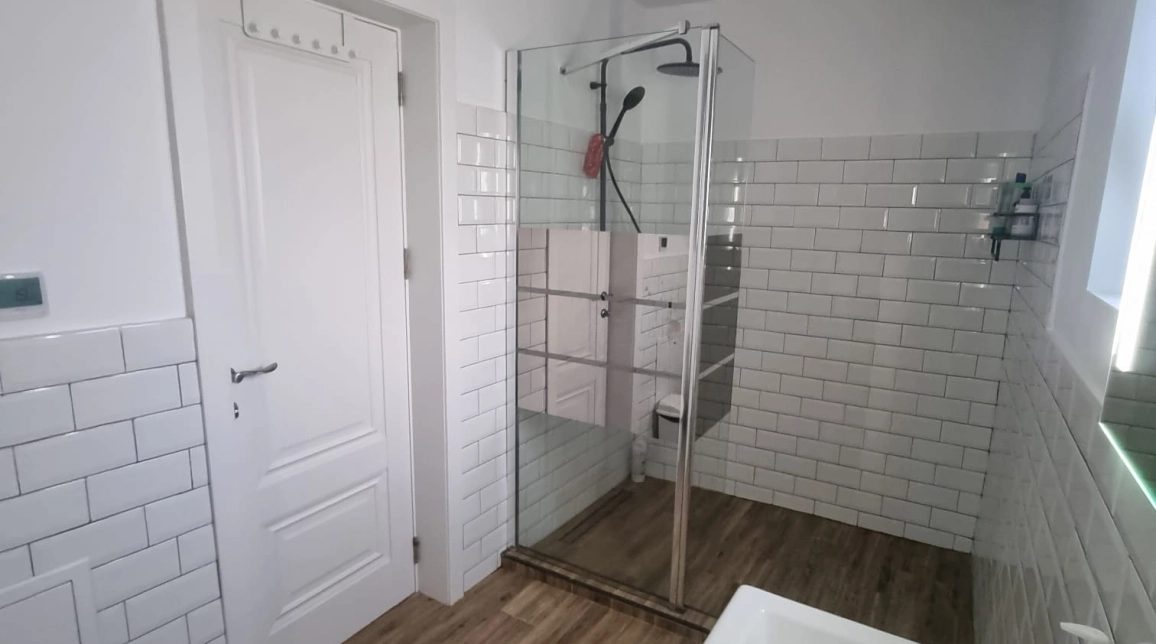 Oferta De vanzare casa, 5 camere, 200 mp, Valea Adanca,  la 200 ml de Aleea Tudor Neculai imagine 6