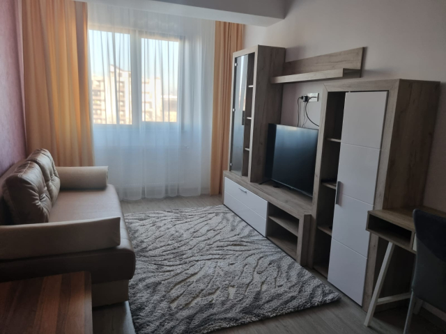 Apartament, 2 camere  decomandat,  49 mp, Centru, de inchiriat,  (Palas Mall) 161996
