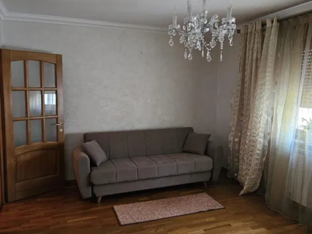 De inchiriat apartament, 2 camere,  decomandat,  56 mp, Precista,   162832