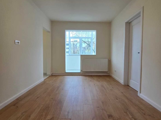 2 camere,  nedecomandat,  38 mp, de vanzare apartament in zona Alexandru cel Bun,  (Liceul Miron Costin) 162183