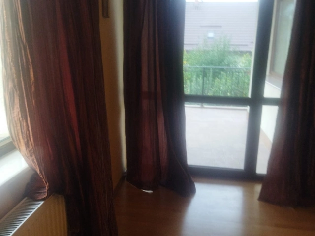 Apartament 9 camere - Bucium