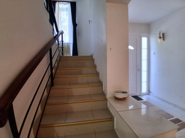 Apartament 5 camere - Bucium