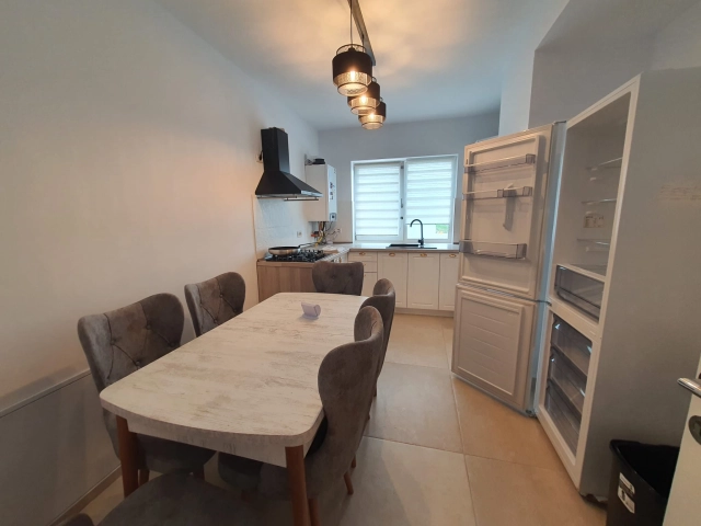 Apartament 4 camere - Bucium