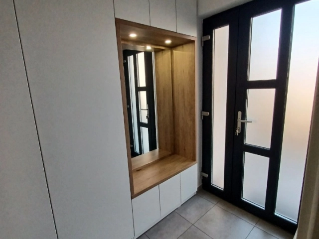 Apartament 4 camere - Miroslava
