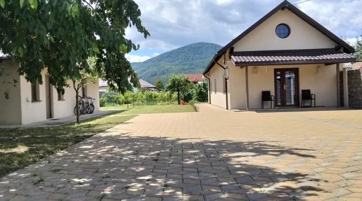 Oferta De vanzare casa, 5 camere, 200 mp, 1 Mai,   imagine 1