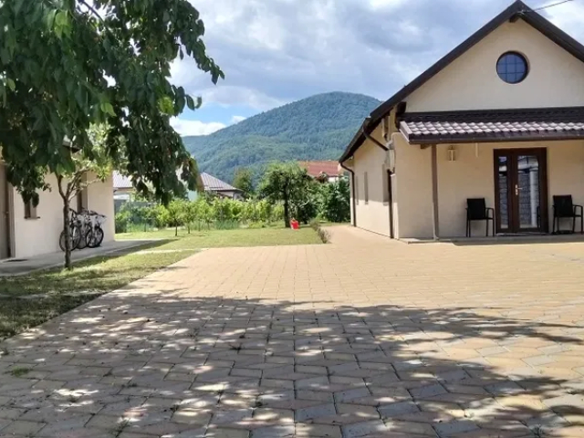 De vanzare casa, 5 camere,  200mp, 1 Mai,   160882