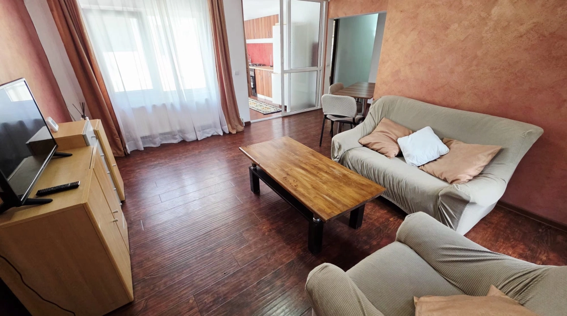 Apartament de inchiriat, 3 camere, decomandat, 70 mp, Centru, Piata Unirii, Cod 163080 — fotografia 1