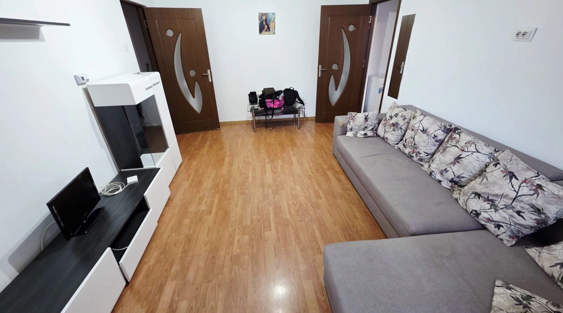 De inchiriat apartament, 3 camere, semidecomandat, 54 mp, Alexandru cel Bun, Minerva, Cod 163282 — fotografia 1
